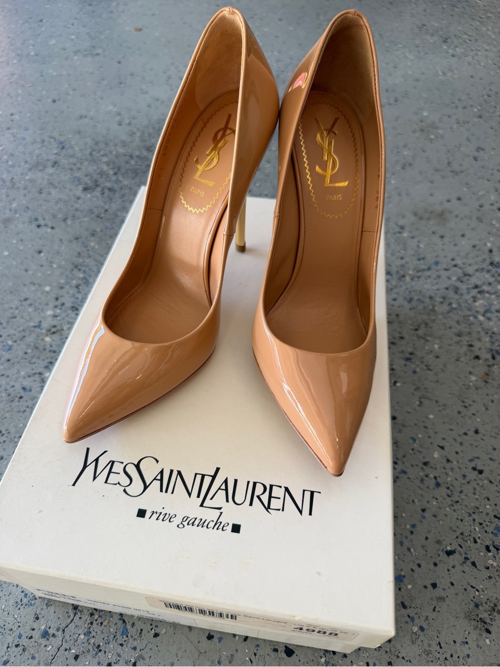 YSL Saint Laurent Clara 105 Nude Patent Leather Pumps 36.5 NEW